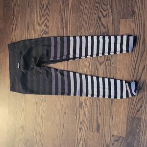 K-Deer black and grey ombre strip leggings